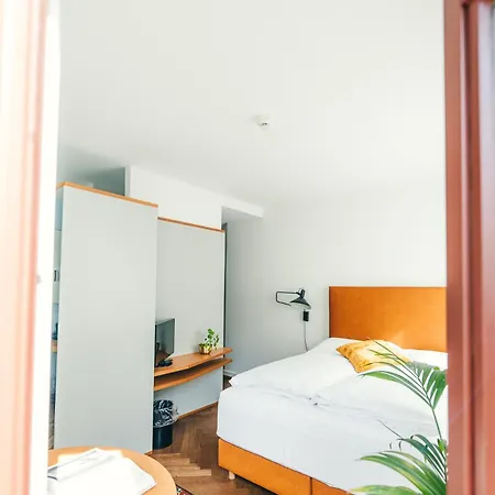 Otel Consum Boutique